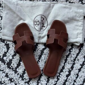 Hermes Dark Brown Leather Sandals